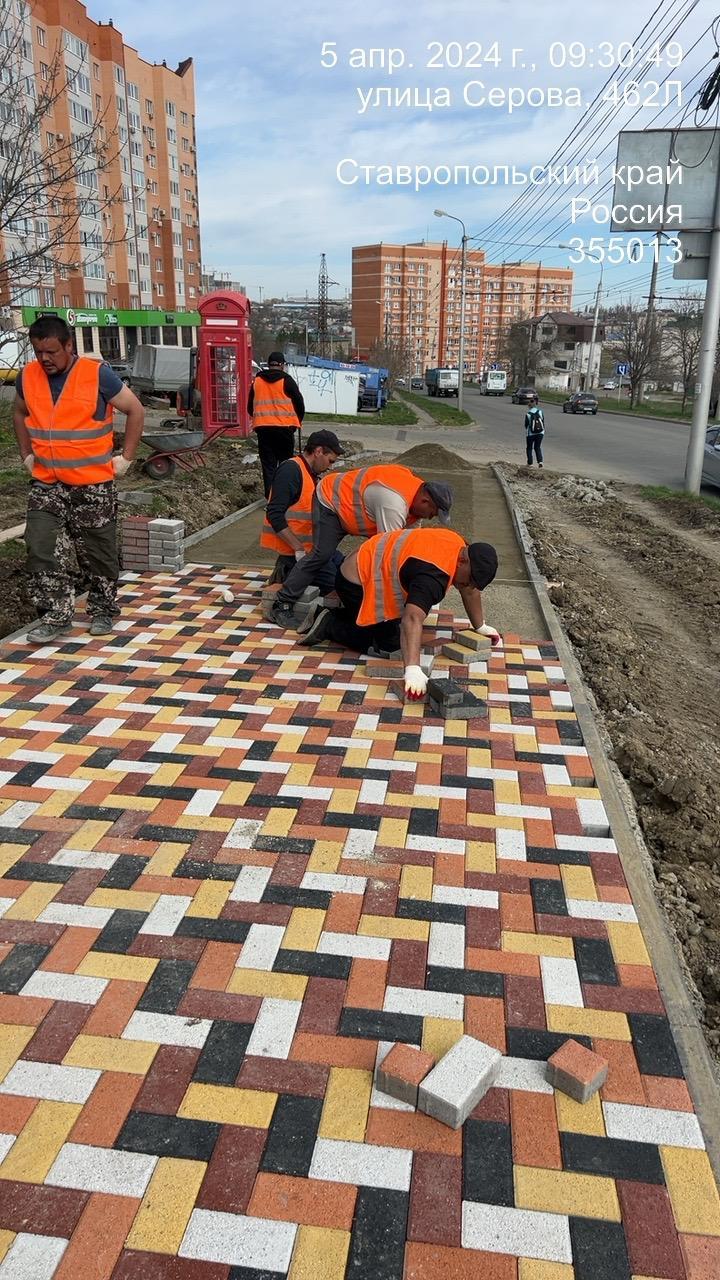 К устройству дороги приступили на бульваре Зеленая роща в Ставрополе